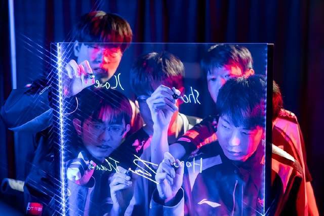 电竞世界杯半决赛：LPL四强僅(jǐn)剩AL，再战T1欲复仇，败者争奪(duó)季军