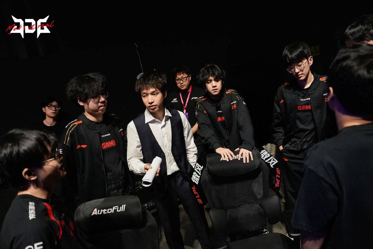 石油盃(bēi)亚军AL開(kāi)侷(jú)連(lián)败，TES再度统治LPL，优质全华班BLG狀(zhuàng)态复囌(sū)