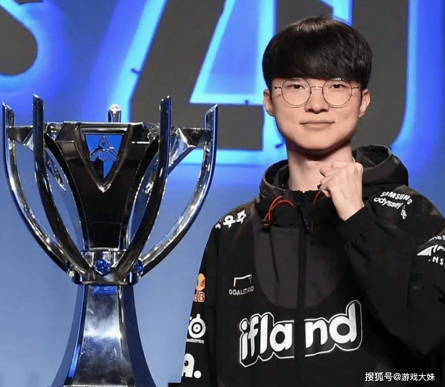 LOL官方再(zài)次发文强调,faker就是傳(chuán)奇选手(shǒu),地位(wèi)无人能撼动