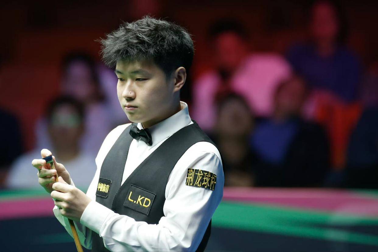 6-5！斯诺克国錦(jǐn)赛：赵心童绝杀世界(jiè)冠军，两位中国选手会師(shī)四强